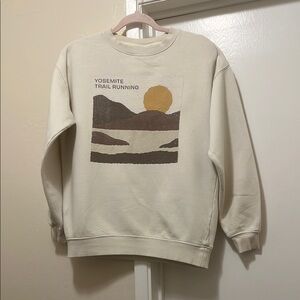 Yosemite Trail Running Cream Sweater